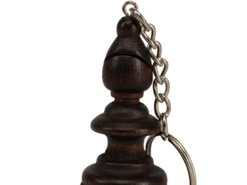 Brelok szachowy czarny goniec – drewniana figurka 48 mm. Pojedynczy produkt z widocznym wzorem.